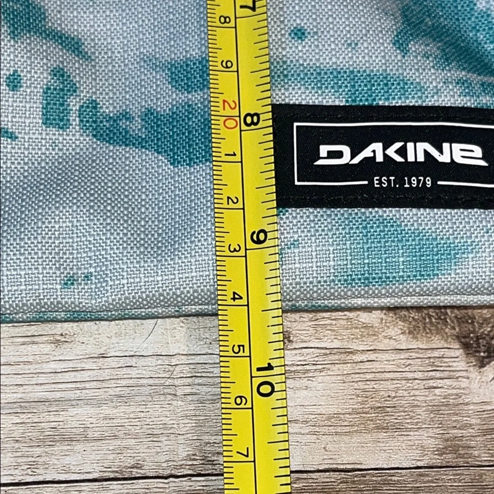 NWT Dakine JIVE Teal & White crossbody Messenger Bag